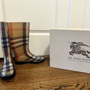 Authentic Burberry Rain boot, Lisson with housecheck